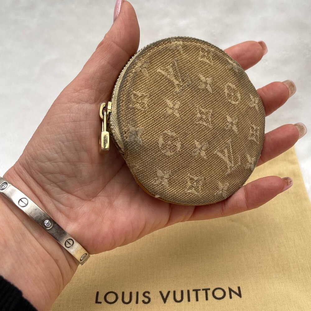 Louis Vuitton Canvas Monogram Vinage Round Coin Purse - Picture 4 of 9